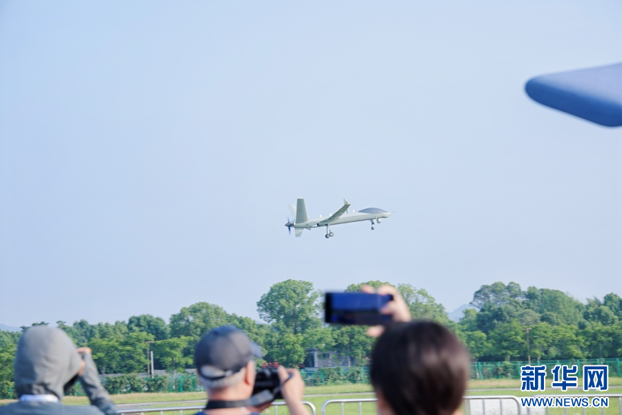 空天盛宴來了！一批新型航空器在重慶梁平升空